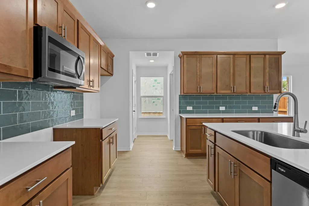 2552 Whittler Road Leander TX 78641