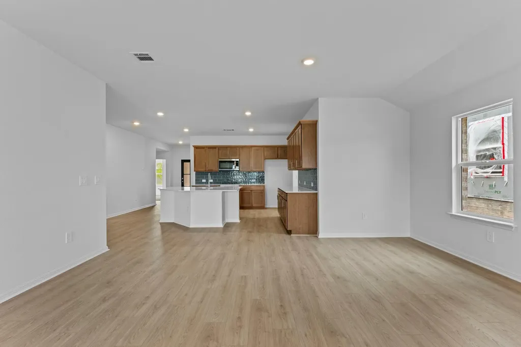 2552 Whittler Road Leander TX 78641