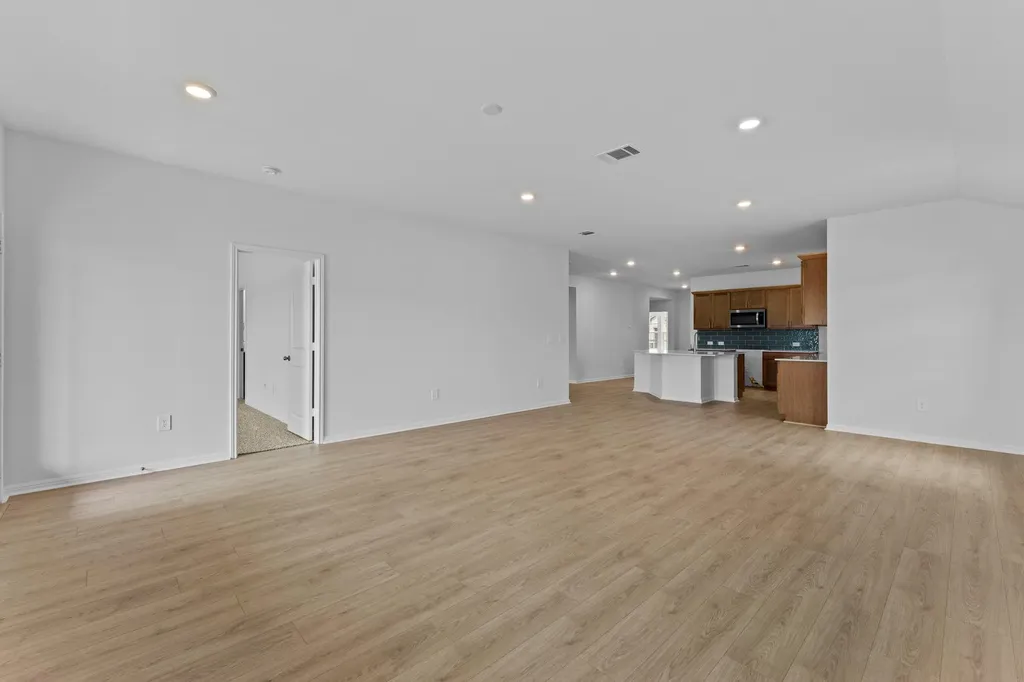 2552 Whittler Road Leander TX 78641