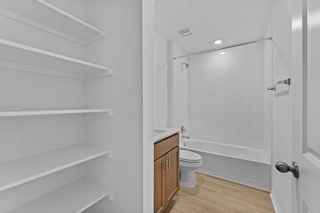 2552 Whittler Road Leander TX 78641