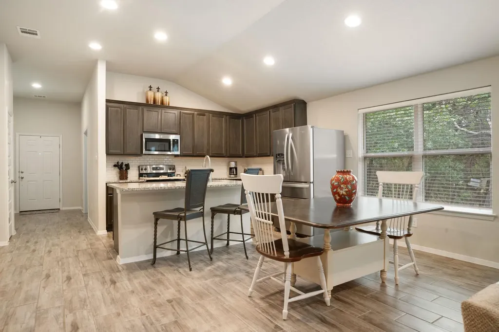 4202 Glendale Lane Lago Vista TX 78645