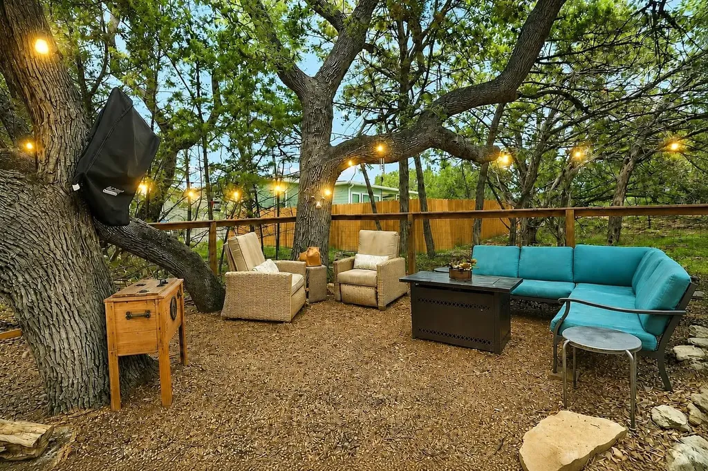 4202 Glendale Lane Lago Vista TX 78645