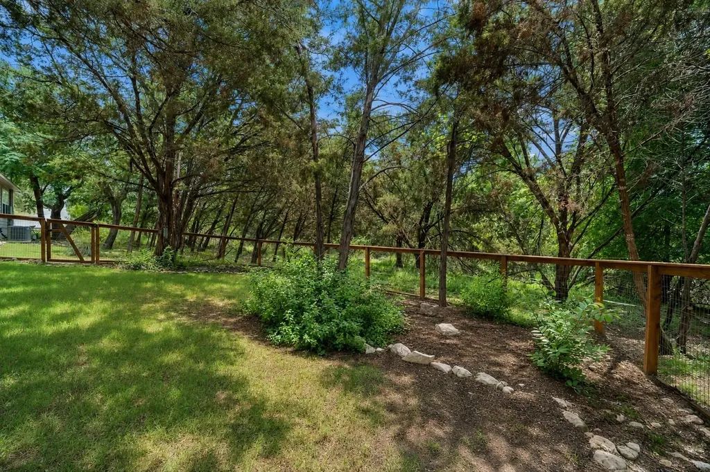 4202 Glendale Lane Lago Vista TX 78645