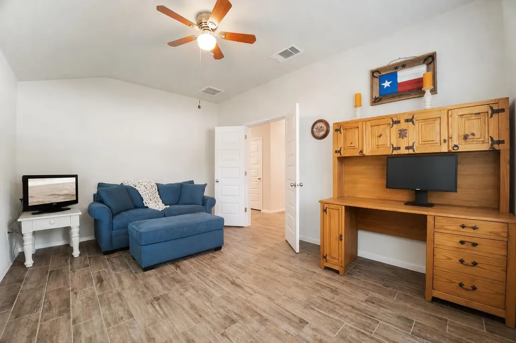 4202 Glendale Lane Lago Vista TX 78645