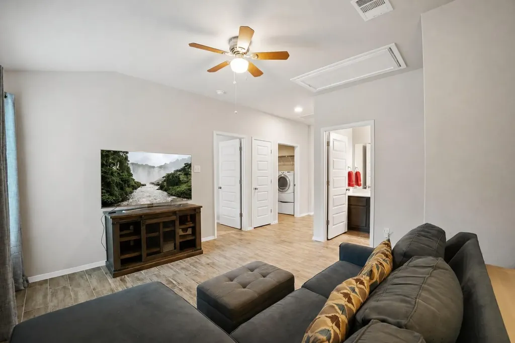 4202 Glendale Lane Lago Vista TX 78645