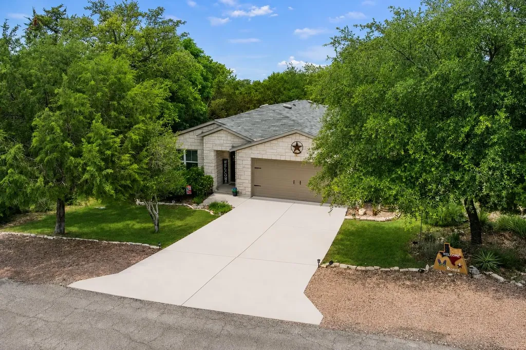 4202 Glendale Lane Lago Vista TX 78645