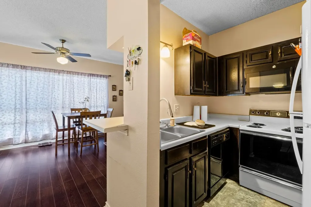 915 W 22nd 1/2 Street Austin TX 78705