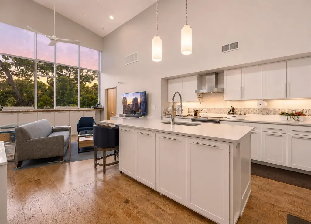 1600 Barton Springs Road Austin TX 78704