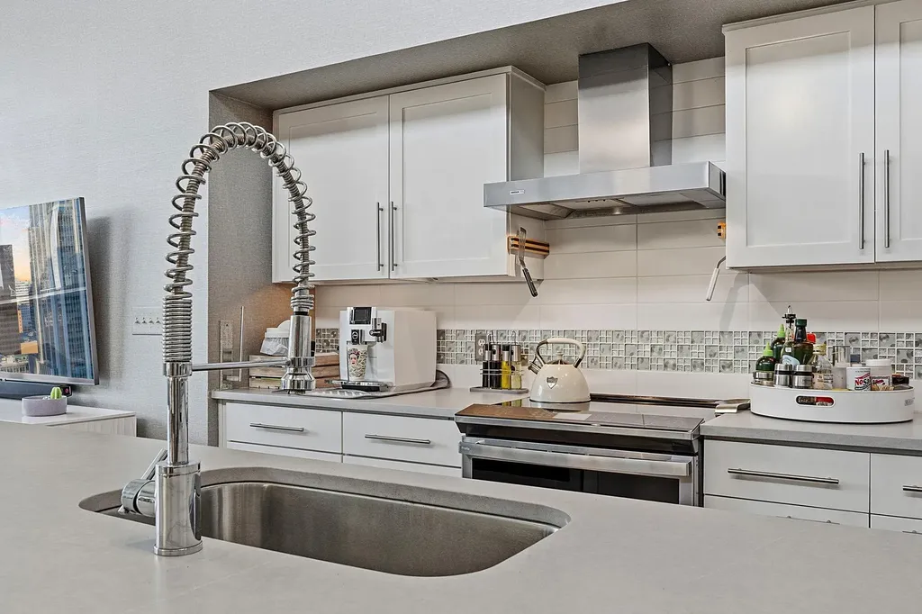 1600 Barton Springs Road Austin TX 78704