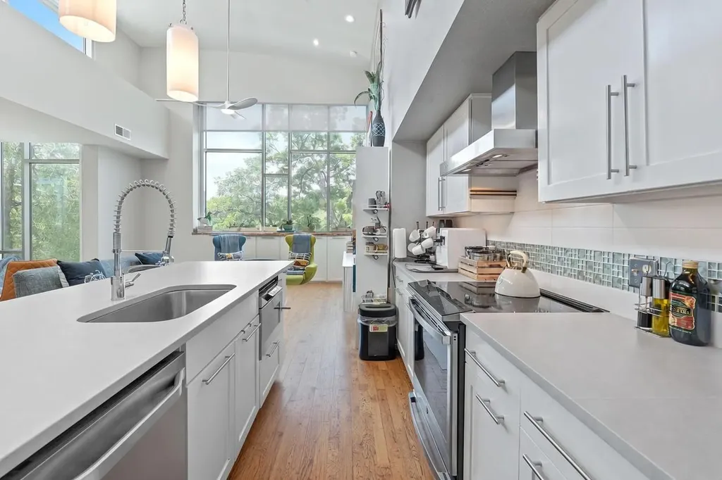 1600 Barton Springs Road Austin TX 78704