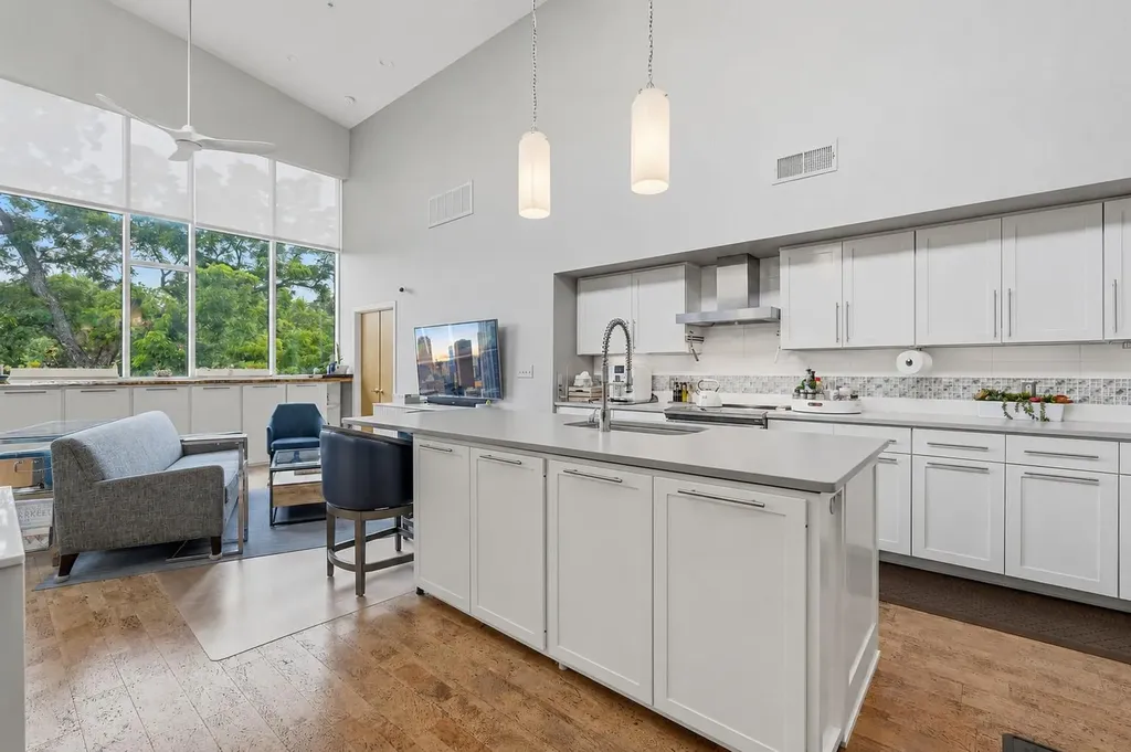 1600 Barton Springs Road Austin TX 78704