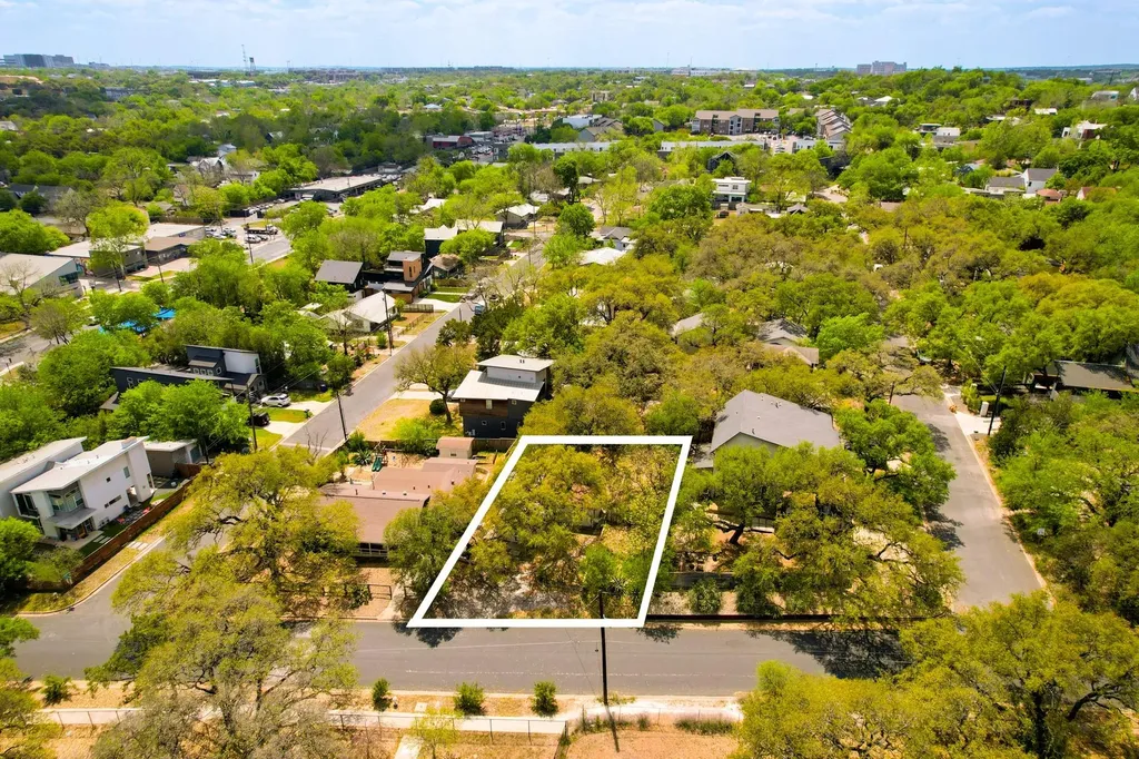 703 Herndon Lane Austin TX 78704