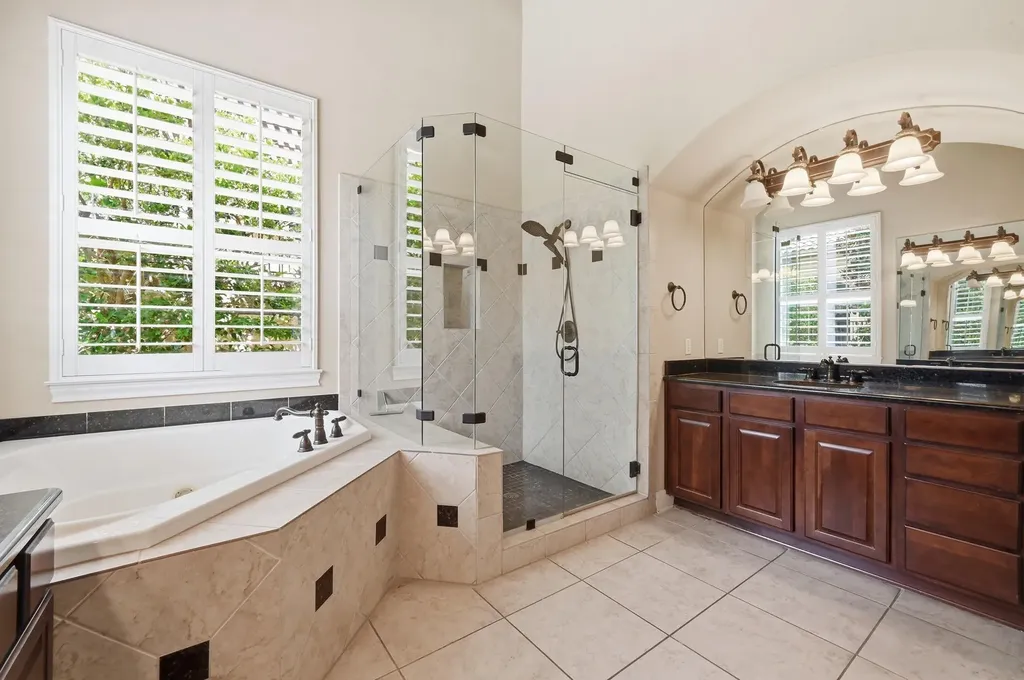 111 Whitley Drive Austin TX 78738
