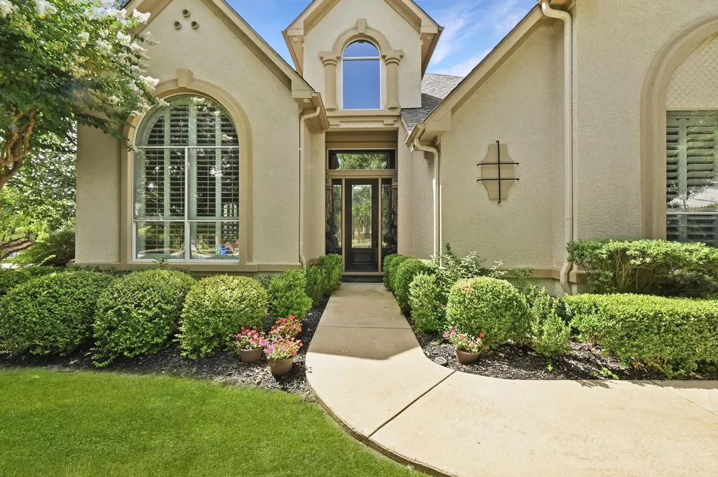 111 Whitley Drive Austin TX 78738
