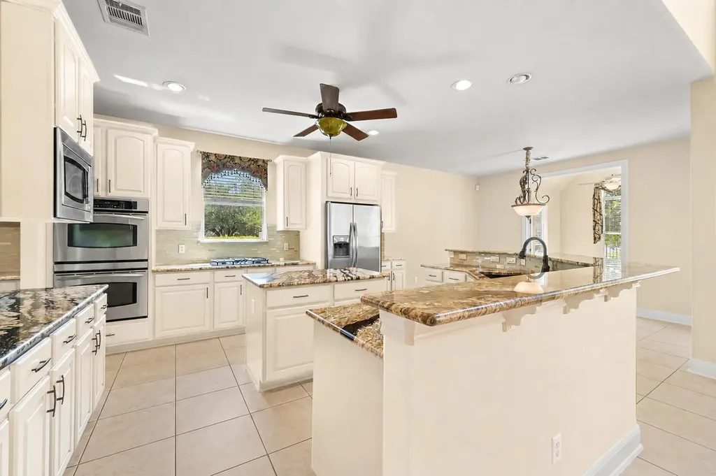 111 Whitley Drive Austin TX 78738