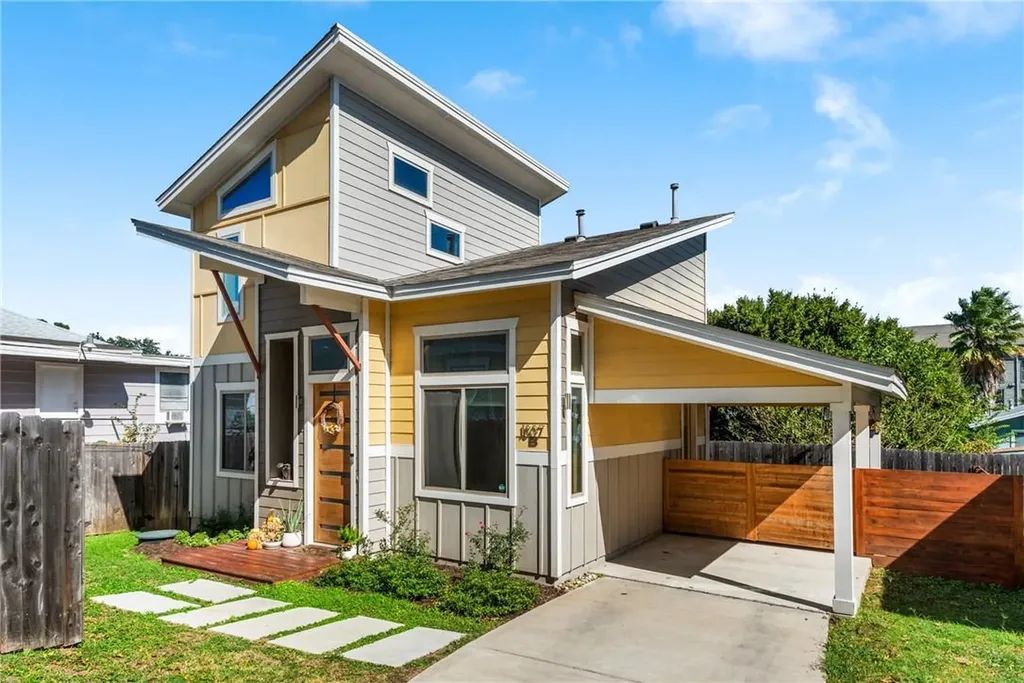 1807 Ulit Avenue Austin TX 78702