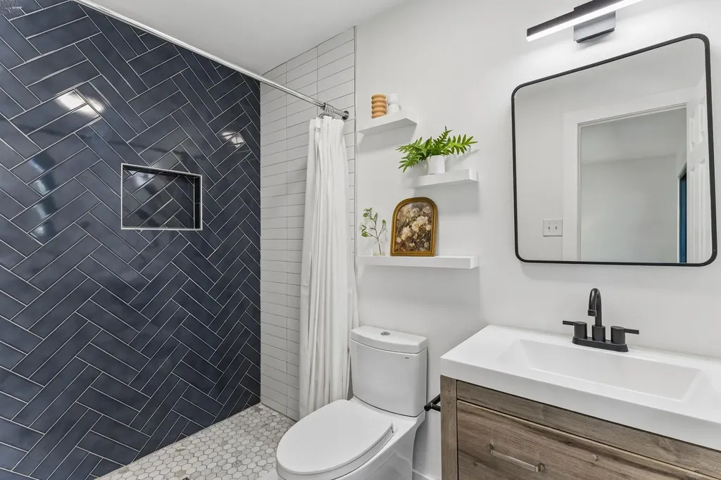 6108 Bridlington Circle Austin TX 78745