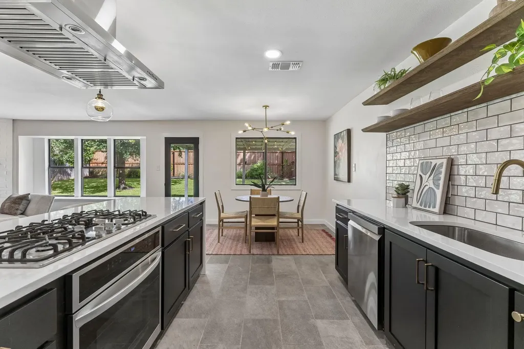 6108 Bridlington Circle Austin TX 78745