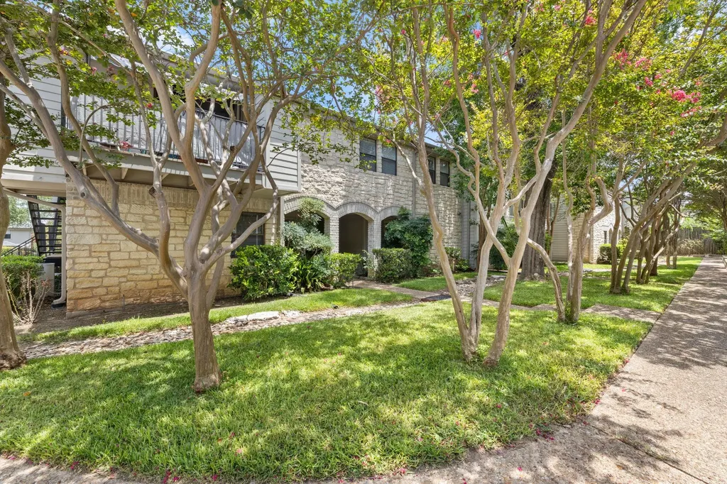 9226 Jollyville Road Austin TX 78759