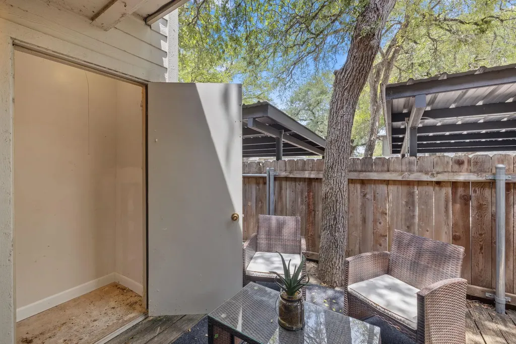 9226 Jollyville Road Austin TX 78759