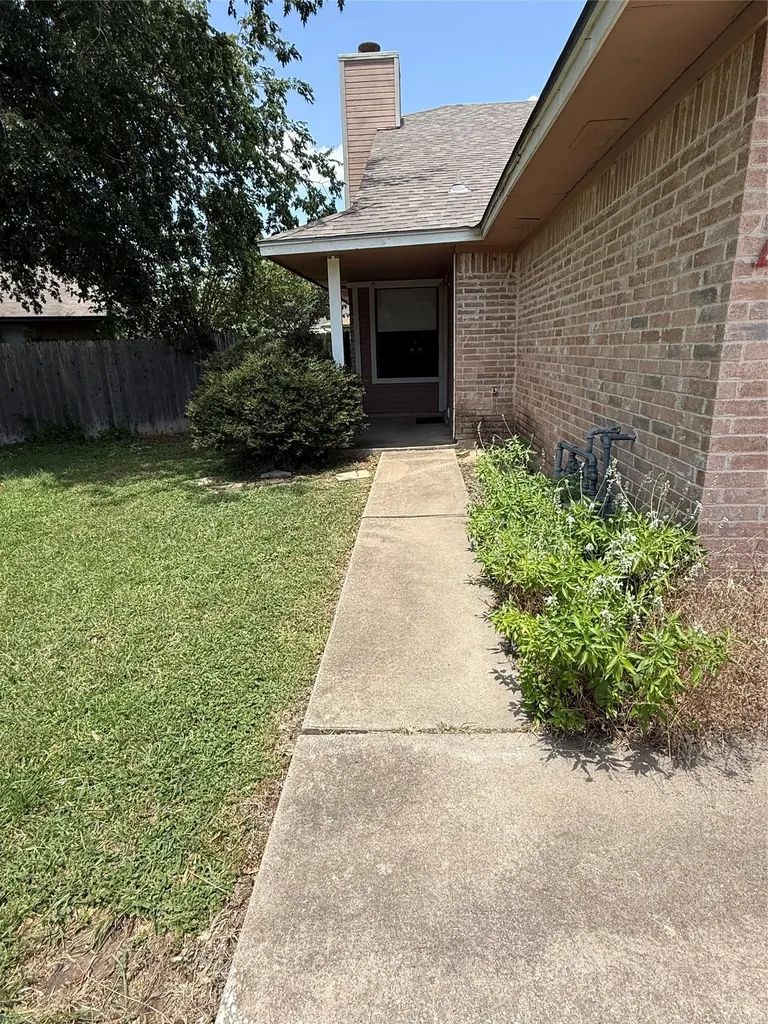 12306 Los Indios Trail Austin TX 78729
