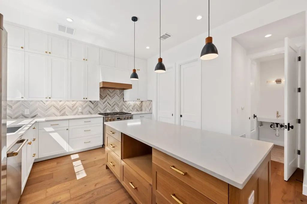 1919 W 38th Street Austin TX 78731