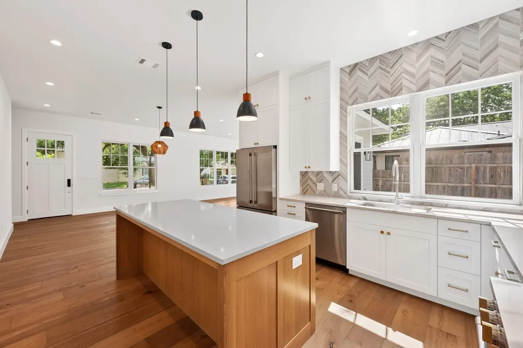 1919 W 38th Street Austin TX 78731