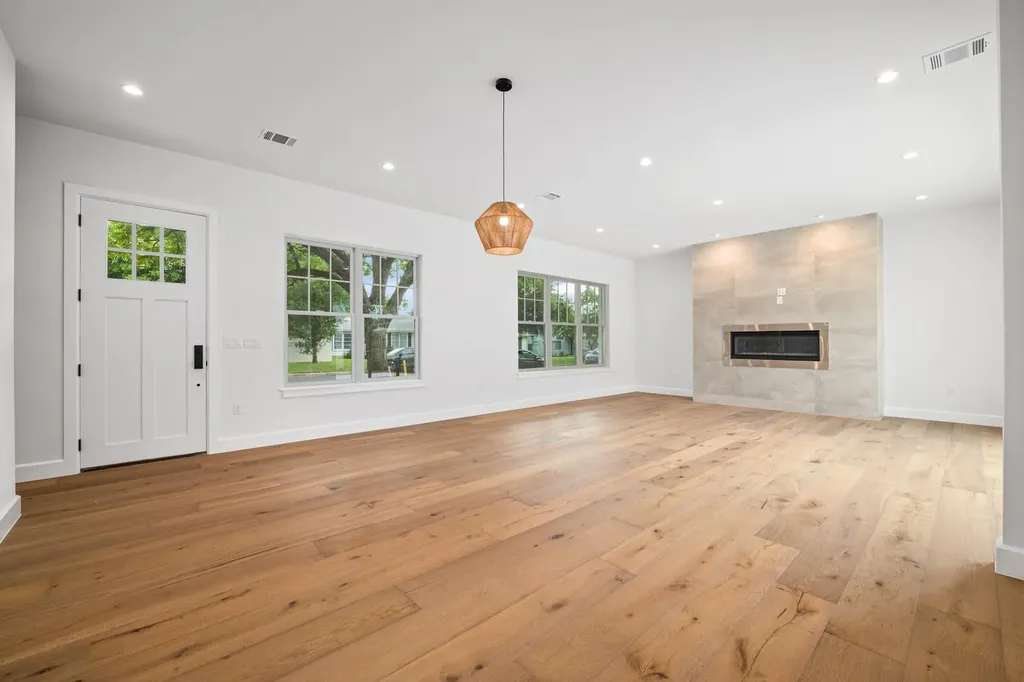 1919 W 38th Street Austin TX 78731