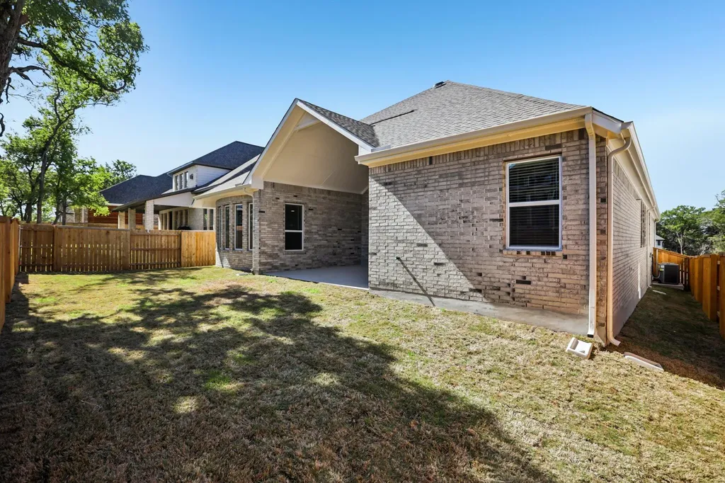 281 Seaside Sparrow Way Kyle TX 78640