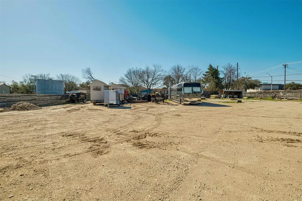 1401 Mooreland Drive Austin TX 78748