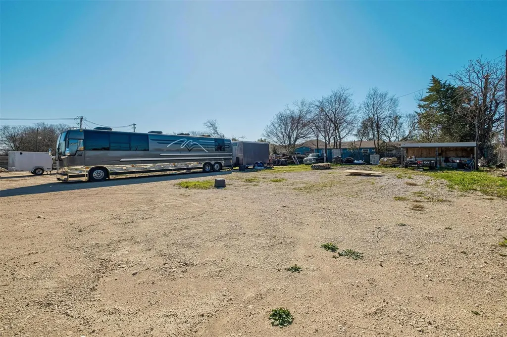 1401 Mooreland Drive Austin TX 78748