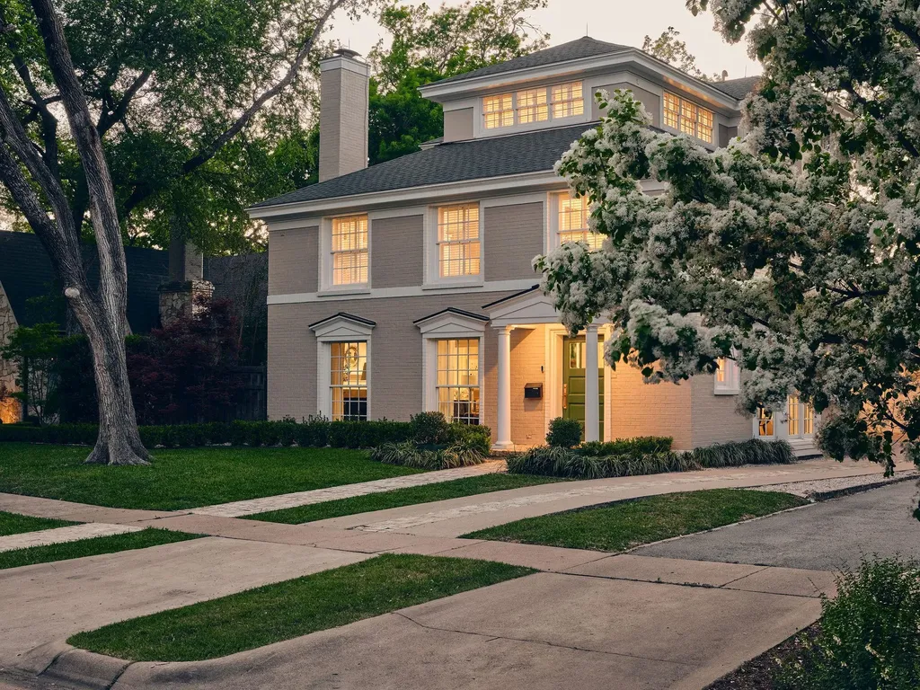 2412 Jarratt Avenue Austin TX 78703
