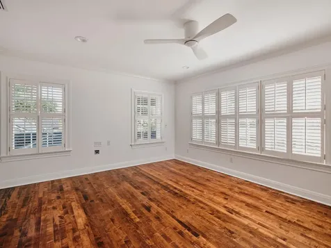 2412 Jarratt Avenue Austin TX 78703