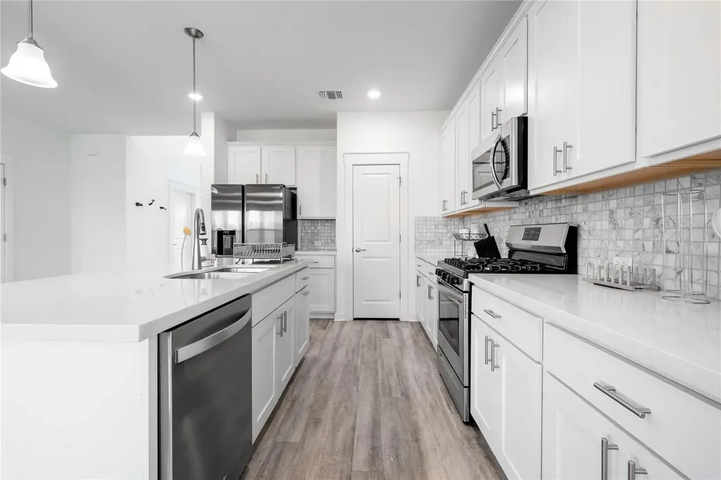 15309 Grenadine Bloom Cove Del Valle TX 78617