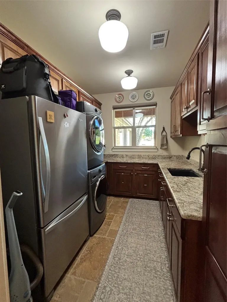 131 Primera Court Kingsland TX 78639