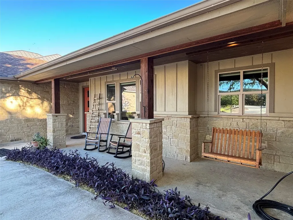 131 Primera Court Kingsland TX 78639