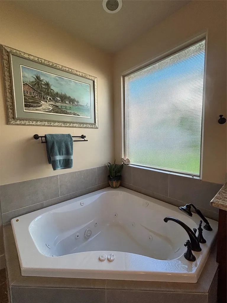 131 Primera Court Kingsland TX 78639