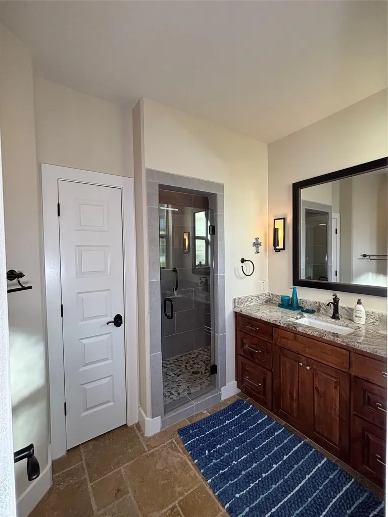 131 Primera Court Kingsland TX 78639
