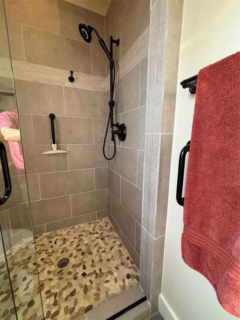 131 Primera Court Kingsland TX 78639
