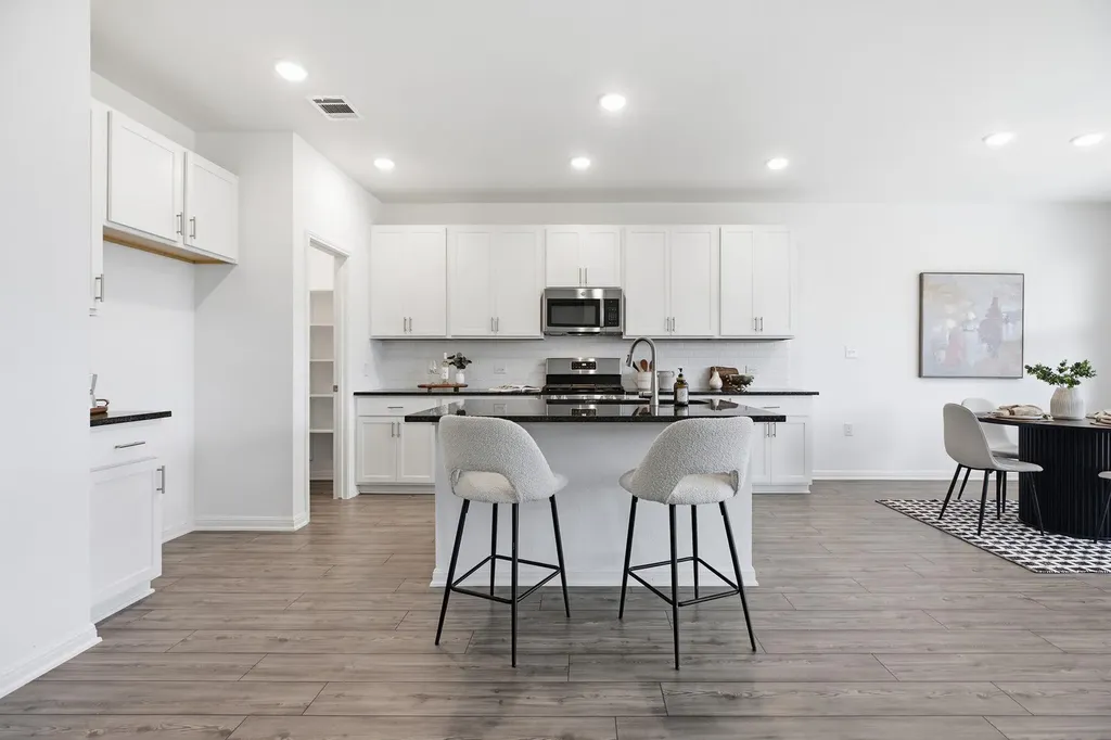 1325 Alana Falls Avenue Pflugerville TX 78660