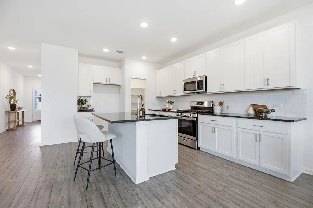 1325 Alana Falls Avenue Pflugerville TX 78660