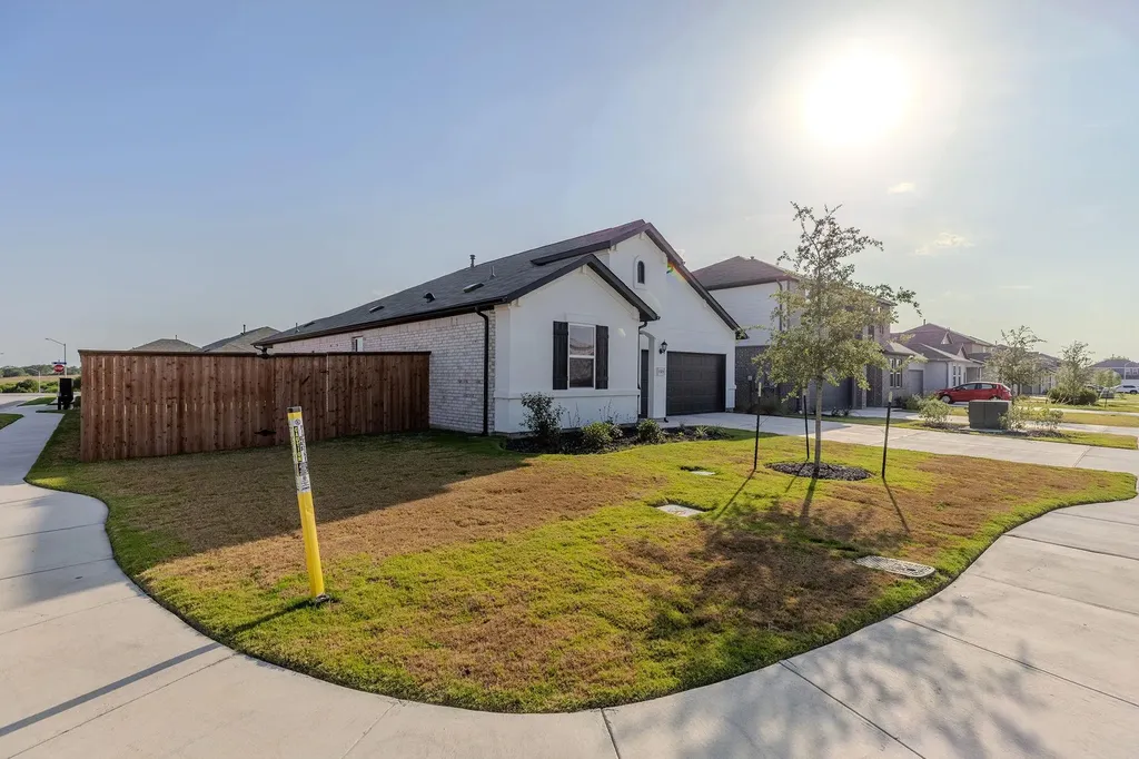 1325 Alana Falls Avenue Pflugerville TX 78660
