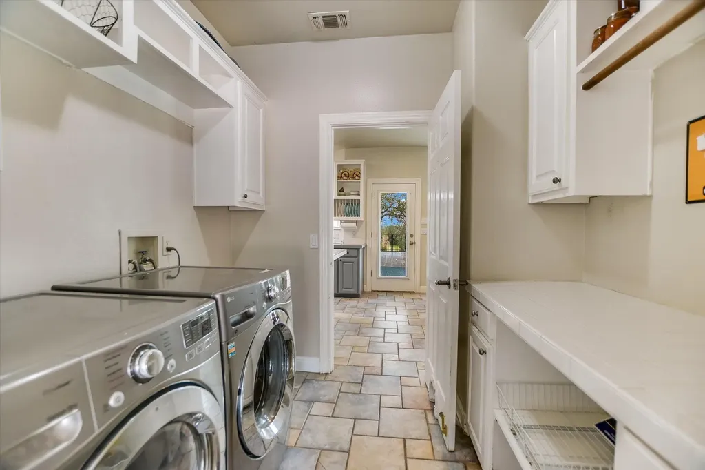 300 Valley Oak Drive Dripping Springs TX 78620