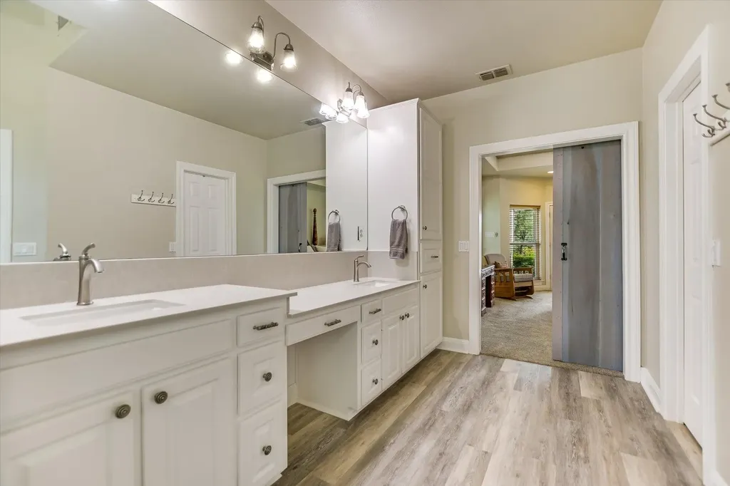 300 Valley Oak Drive Dripping Springs TX 78620