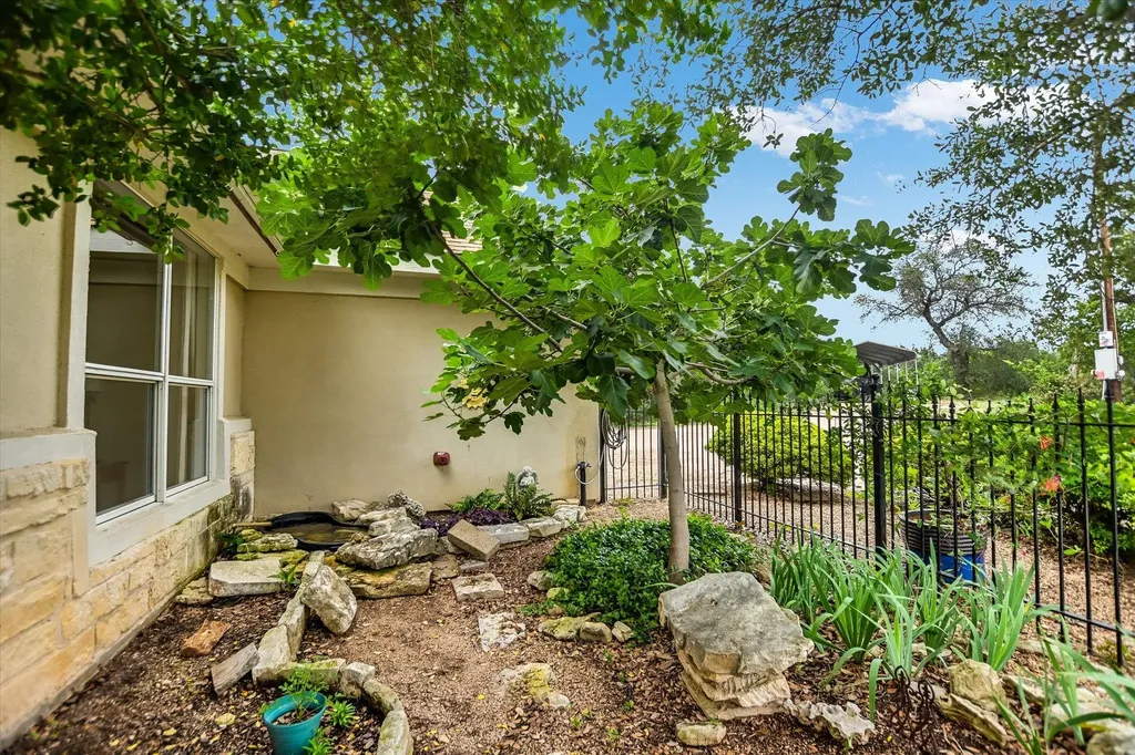 300 Valley Oak Drive Dripping Springs TX 78620