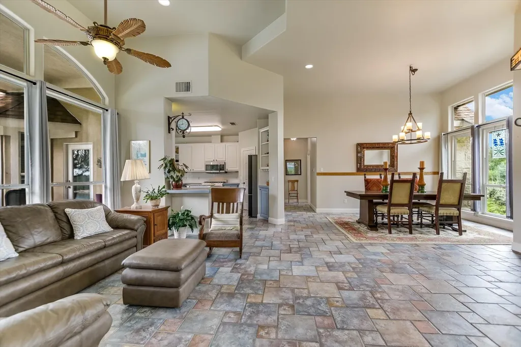 300 Valley Oak Drive Dripping Springs TX 78620