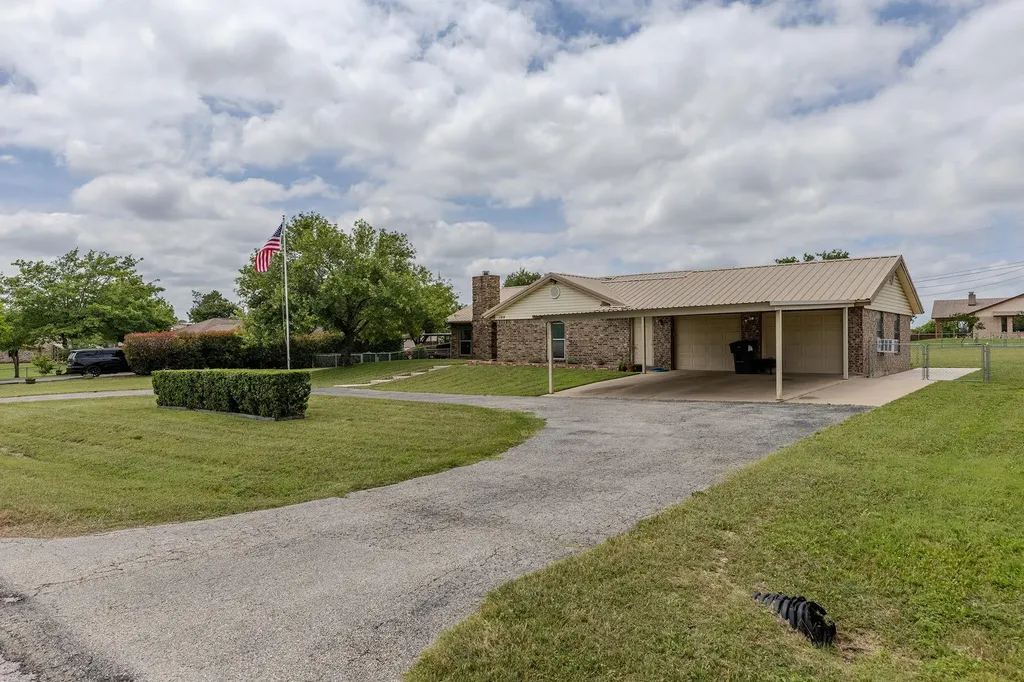 199 County Road 4933 Kempner TX 76539