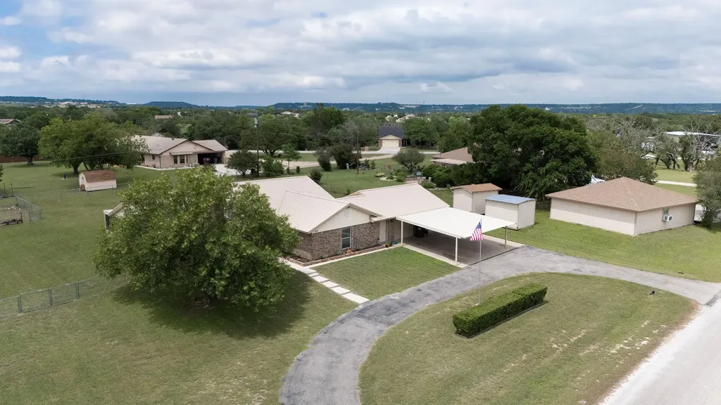199 County Road 4933 Kempner TX 76539