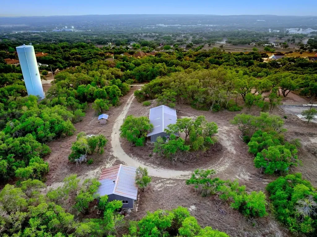 520 Harmon Hills Cove Dripping Springs TX 78620