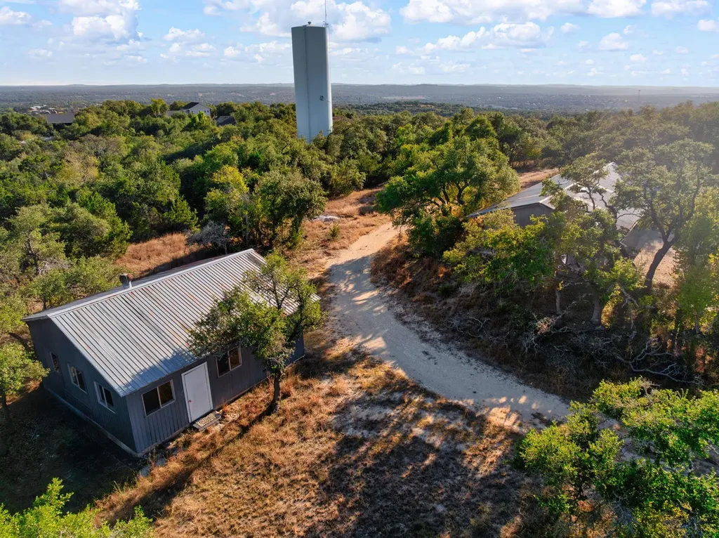 520 Harmon Hills Cove Dripping Springs TX 78620